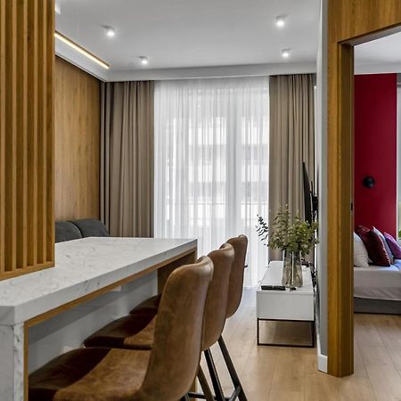 Lotnisko Chopina Modern Apartment Варшава Екстериор снимка
