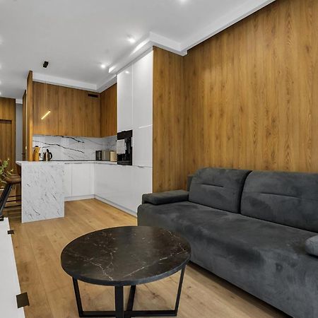Lotnisko Chopina Modern Apartment Варшава Екстериор снимка
