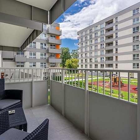 Lotnisko Chopina Modern Apartment Варшава Екстериор снимка