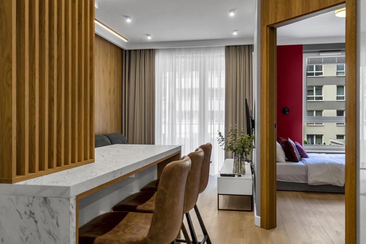 Lotnisko Chopina Modern Apartment Варшава Екстериор снимка