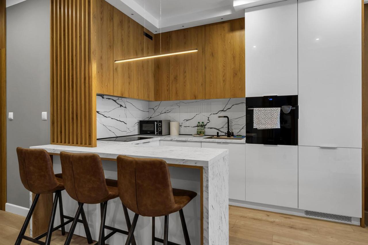 Lotnisko Chopina Modern Apartment Варшава Екстериор снимка